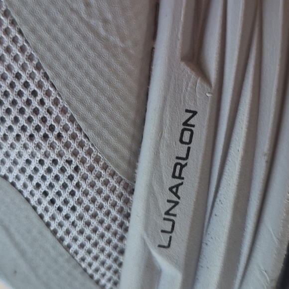 Nike Women's Gray and Orange Running Shoes GREAT CONDITION - Picture 7 of 8